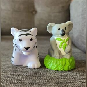Vintage Fisher Price Little People Zoo Talkers White Tiger And Koala Set